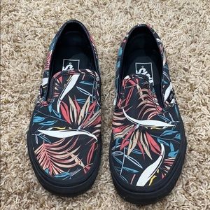 Leaf palm slip on